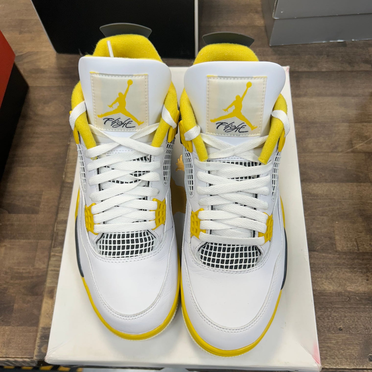 Sulfur Jordan 4 Retro (W) (USED)