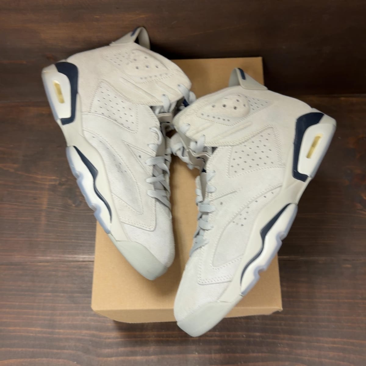 Jordan 6 Retro Georgetown (2022) Size 11.5 (Pre-Owned) - back