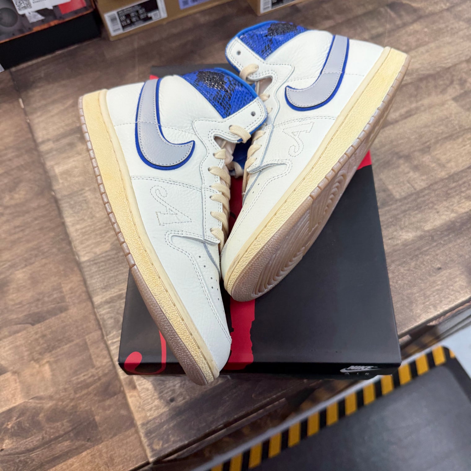 Awake NY Game Royal Nike Jordan Air Ship PE SP (USED)