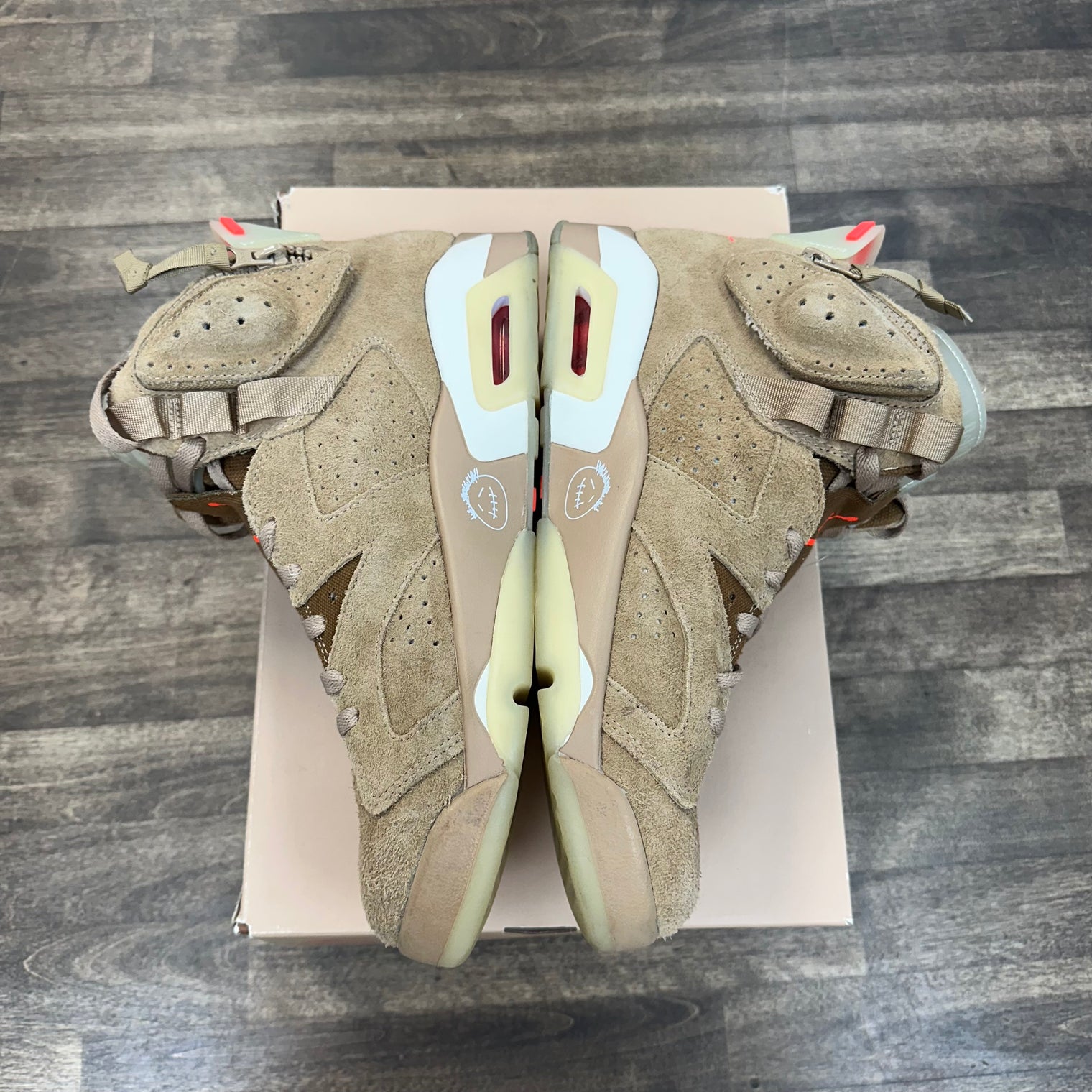 British Khaki Travis Scott Jordan 6 Retro (USED)