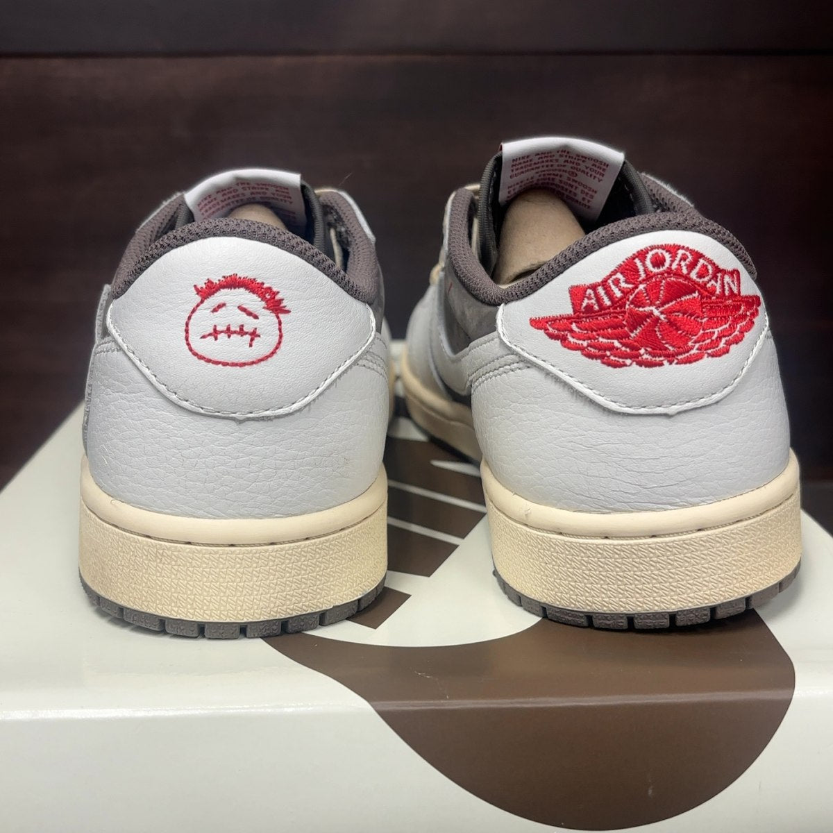 Jordan 1 Retro Low OG SP Travis Scott Reverse Mocha - Image 5