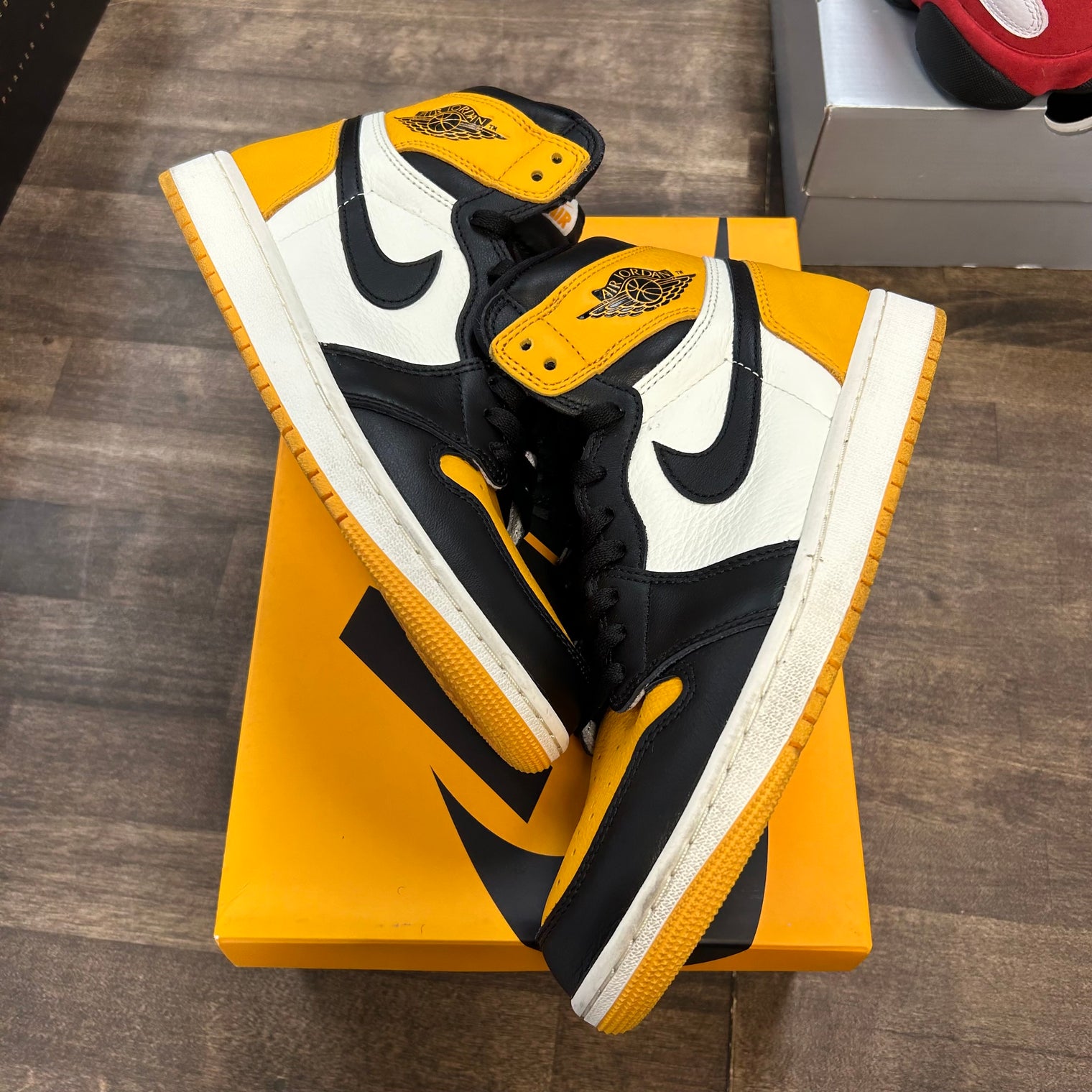Yellow Toe Taxi Jordan 1 High Retro (USED)