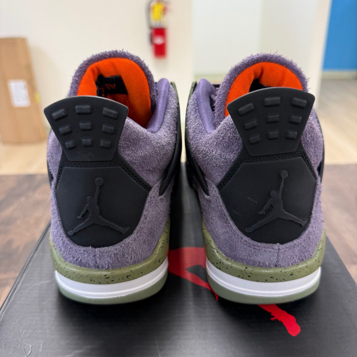 Jordan 4 Retro Canyon Purple (Women's) Size 8.5W (Pre-Owned) - Image 3