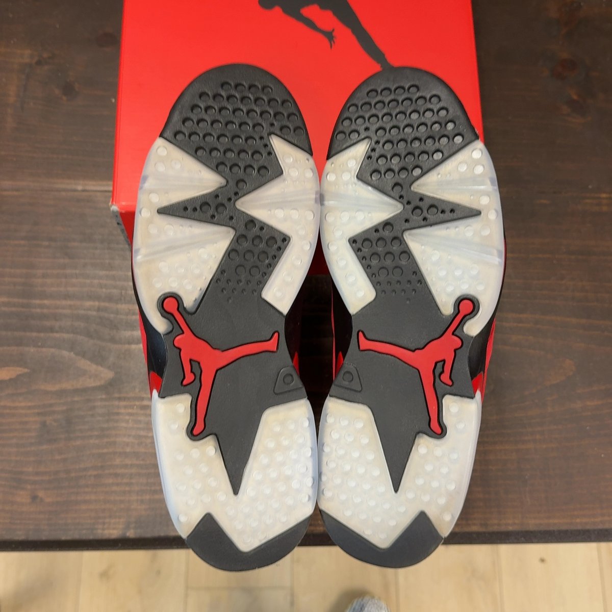 Jordan 6 Retro Toro Bravo Size 10 (Pre-Owned) - aux