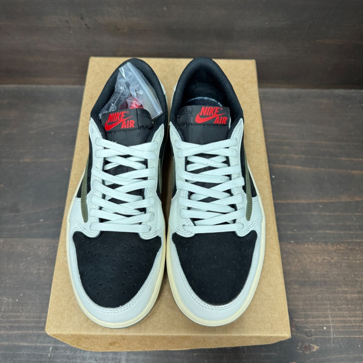 Jordan 1 Retro Low OG SP Travis Scott Olive (Women's) Size 7.5W (Pre-Owned) - Image 3