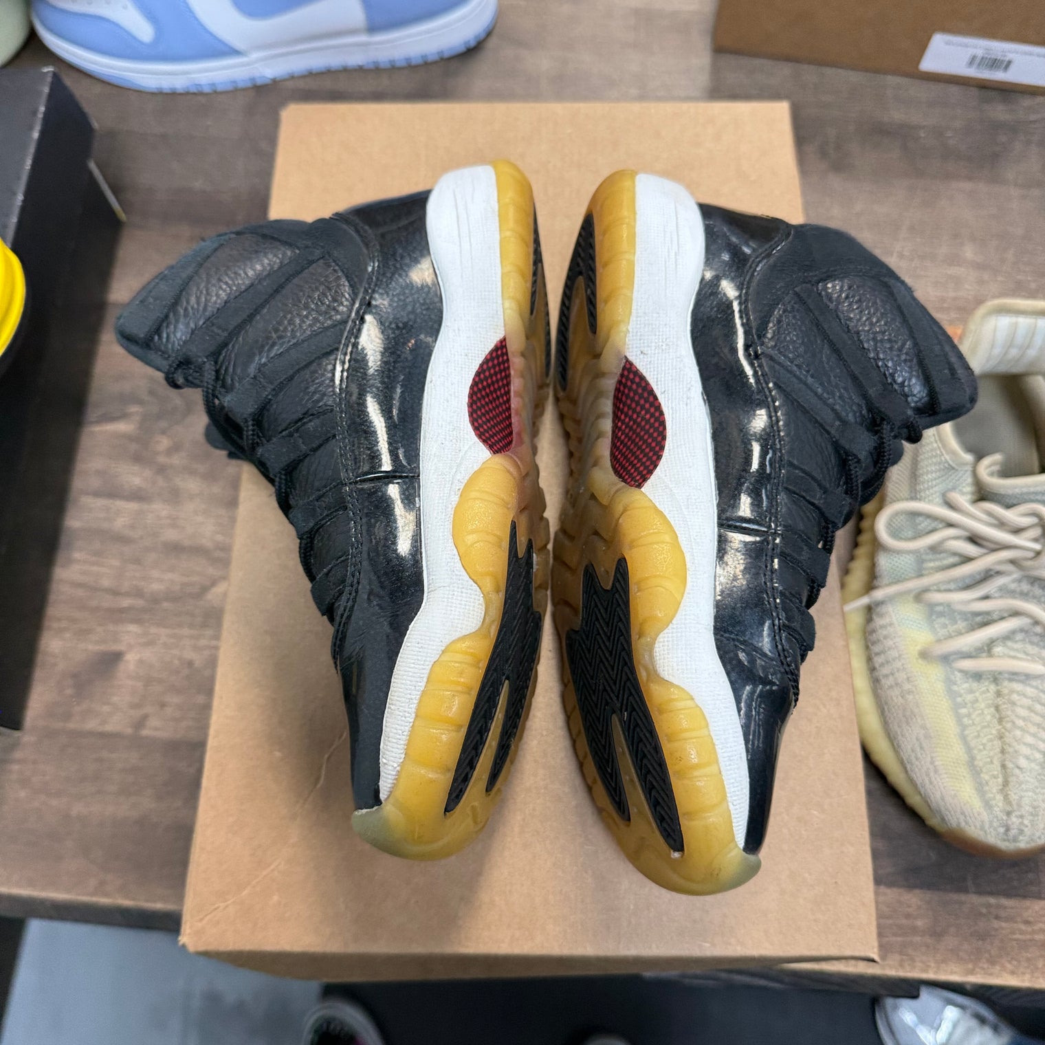 72-10 Jordan 11 Retro (GS) (USED,No Box)