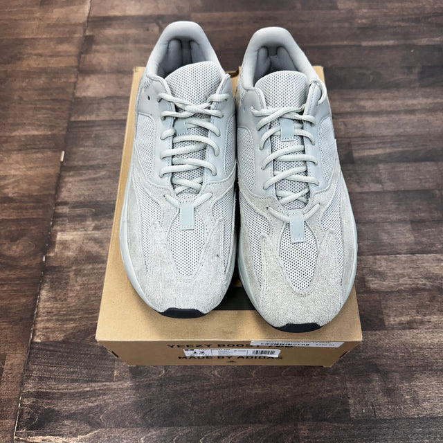 Salt Yeezy 700 (USED)