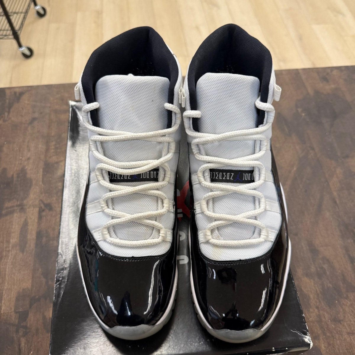 Jordan 11 Retro Concord (2018) - Image 2