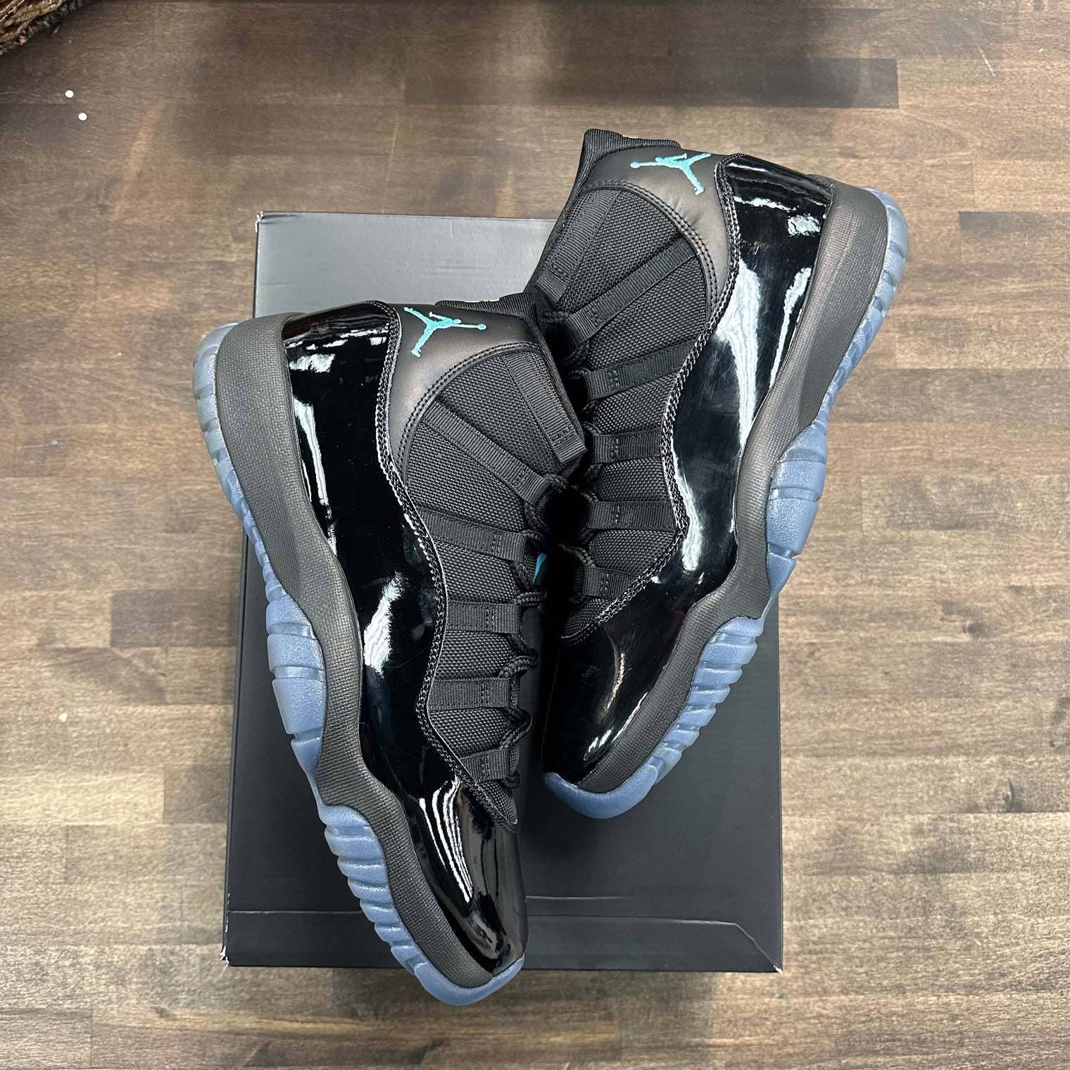 Jordan 11 Retro Gamma Blue (2025) (US 11.5) (USED)