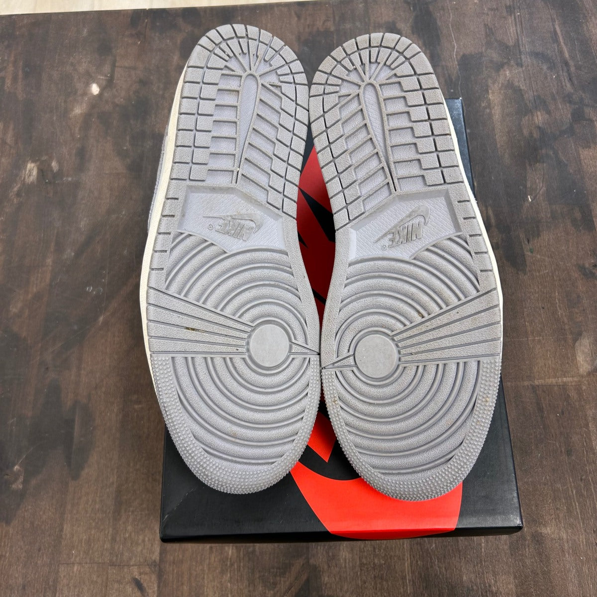 Jordan 1 Retro Low OG Atmosphere Grey Size 9 (Pre-Owned)