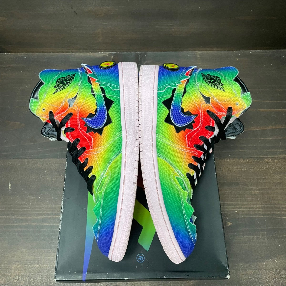 Jordan 1 Retro High J Balvin - Image 5