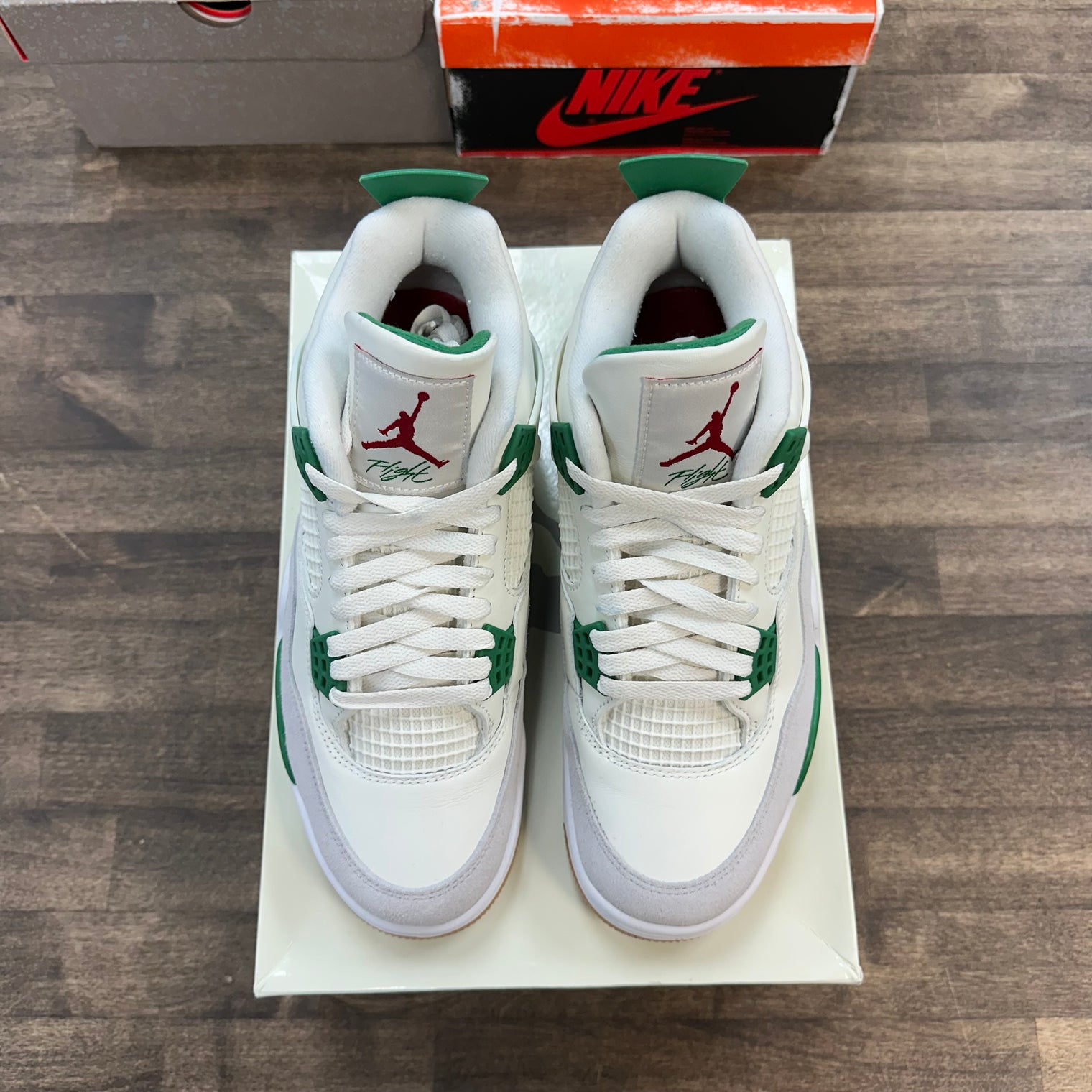 Pine Green SB Jordan 4 Retro (USED)