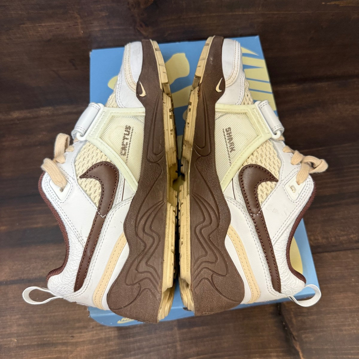 Nike Zoom Field Jaxx Travis Scott Light Chocolate - Image 4