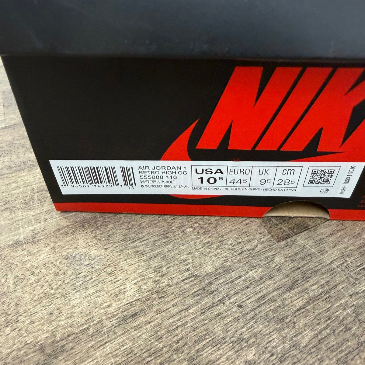 Jordan 1 Retro High White Black Volt University Gold - Image 6