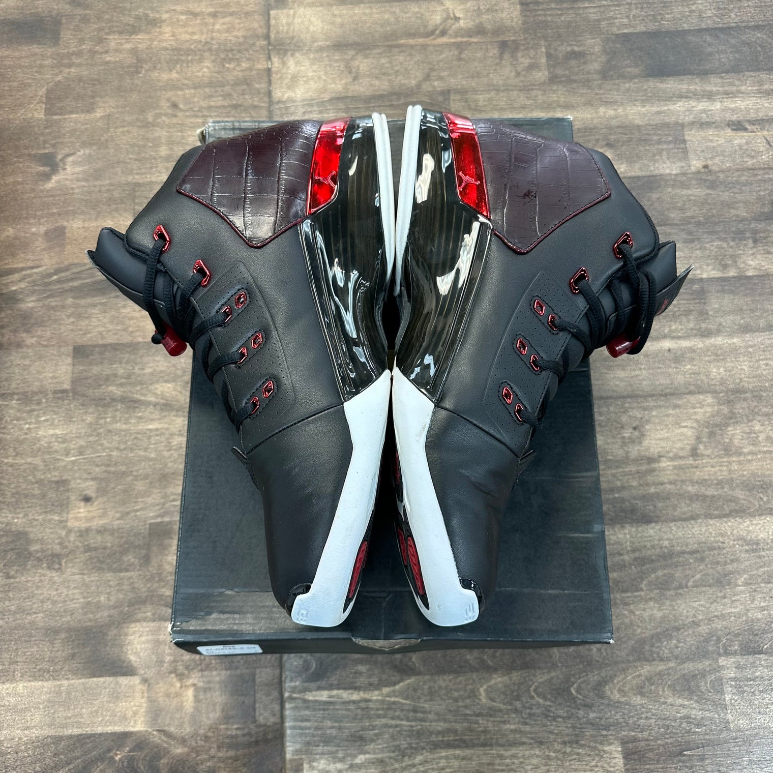Chicago Bulls Jordan 17 Retro (USED)