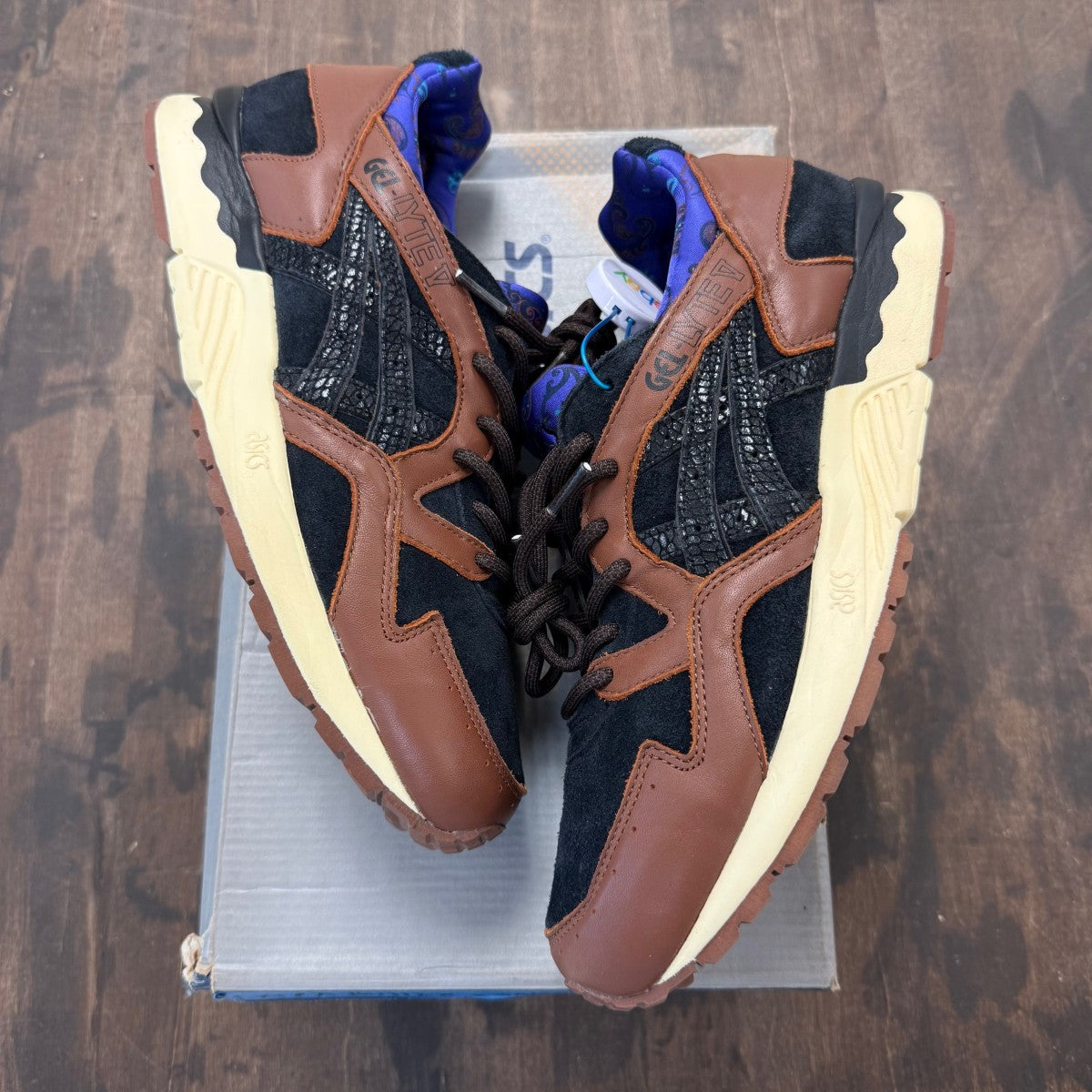 ASICS Gel-Lyte V Extra Butter Snake Charmer Size 10 (Pre-Owned) - Image 1
