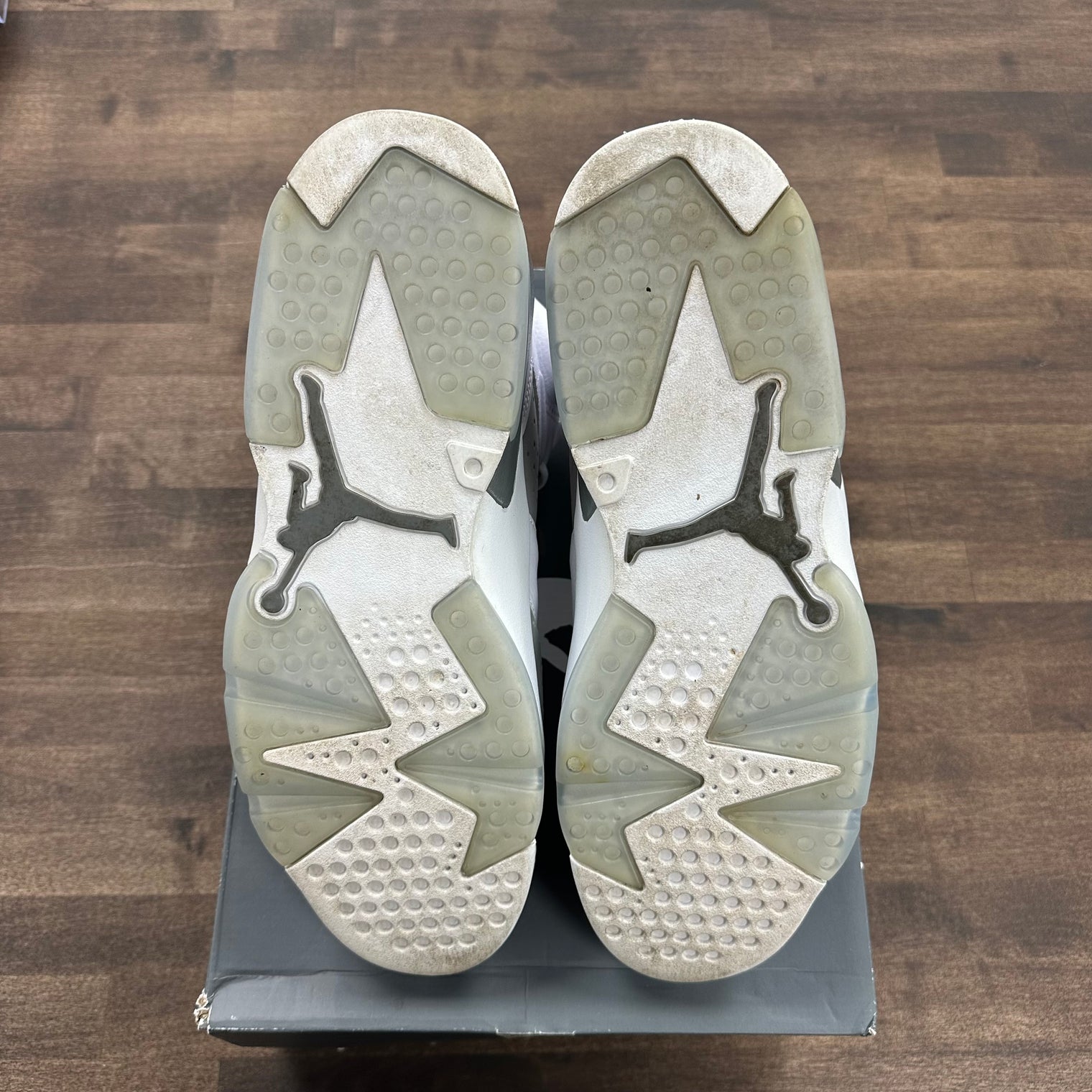 Cool Grey Jordan 6 Retro (USED)