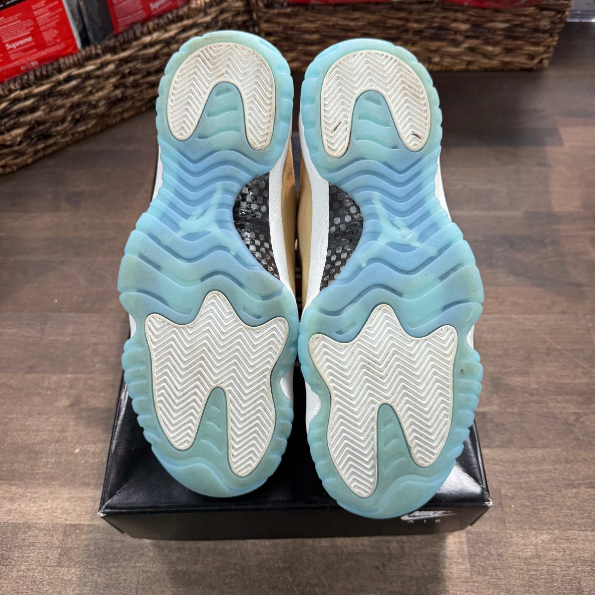 Jordan 11 Retro H-Town - Image 5