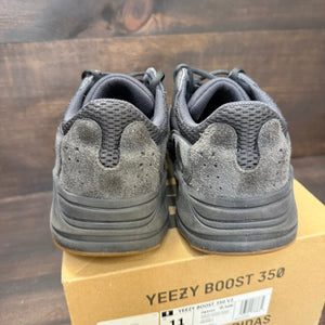 adidas Yeezy Boost 700 Mauve - Image 3