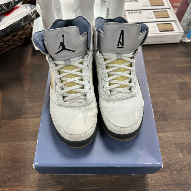 A Ma Maniere Jordan 5 Dawn (USED)