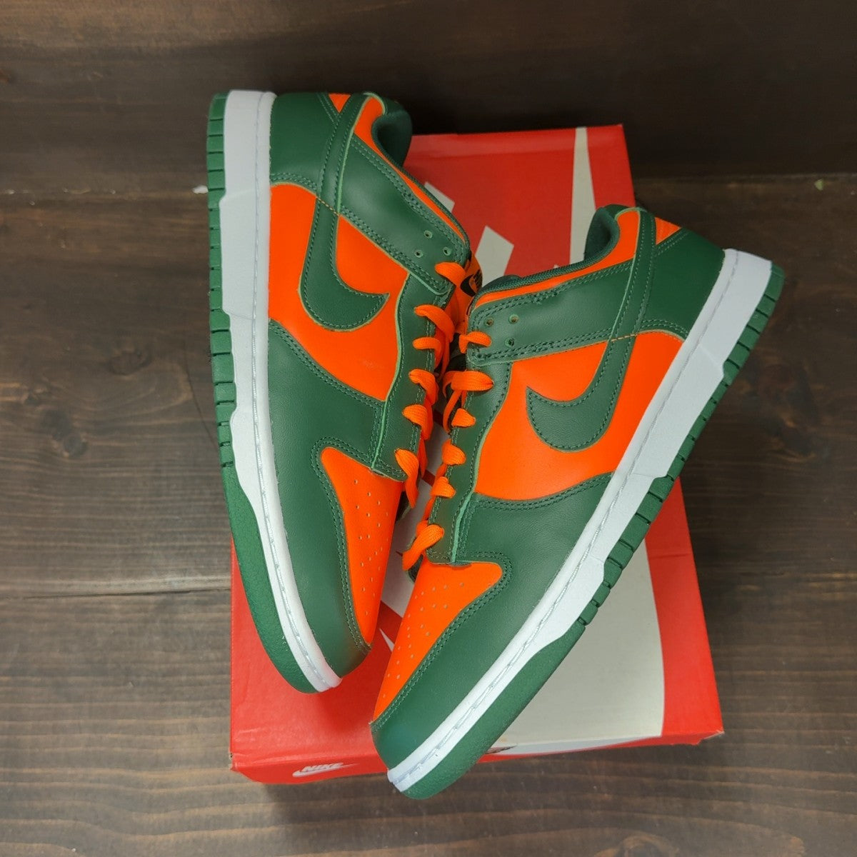Nike Dunk Low Retro Miami Hurricanes - Image 2