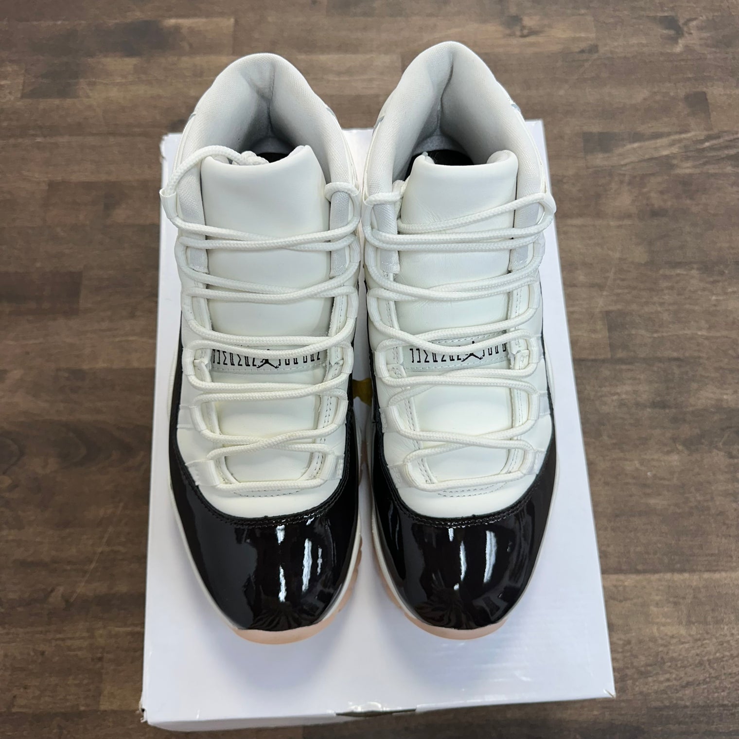 Neapolitan Jordan 11 Retro (W) (Used)