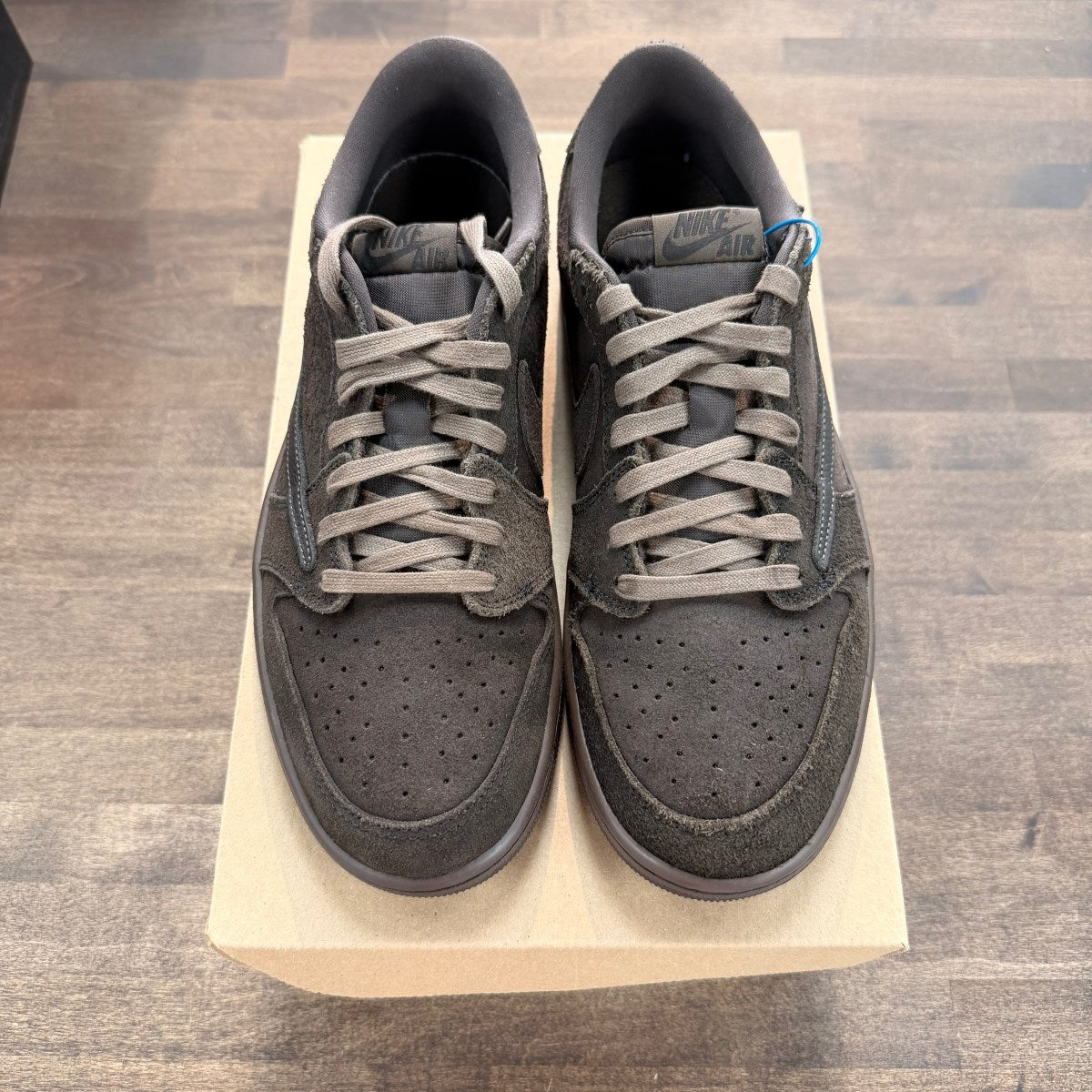 Jordan 1 Retro Low OG SP Travis Scott Velvet Brown Size 10 (Pre-Owned) - Image 2