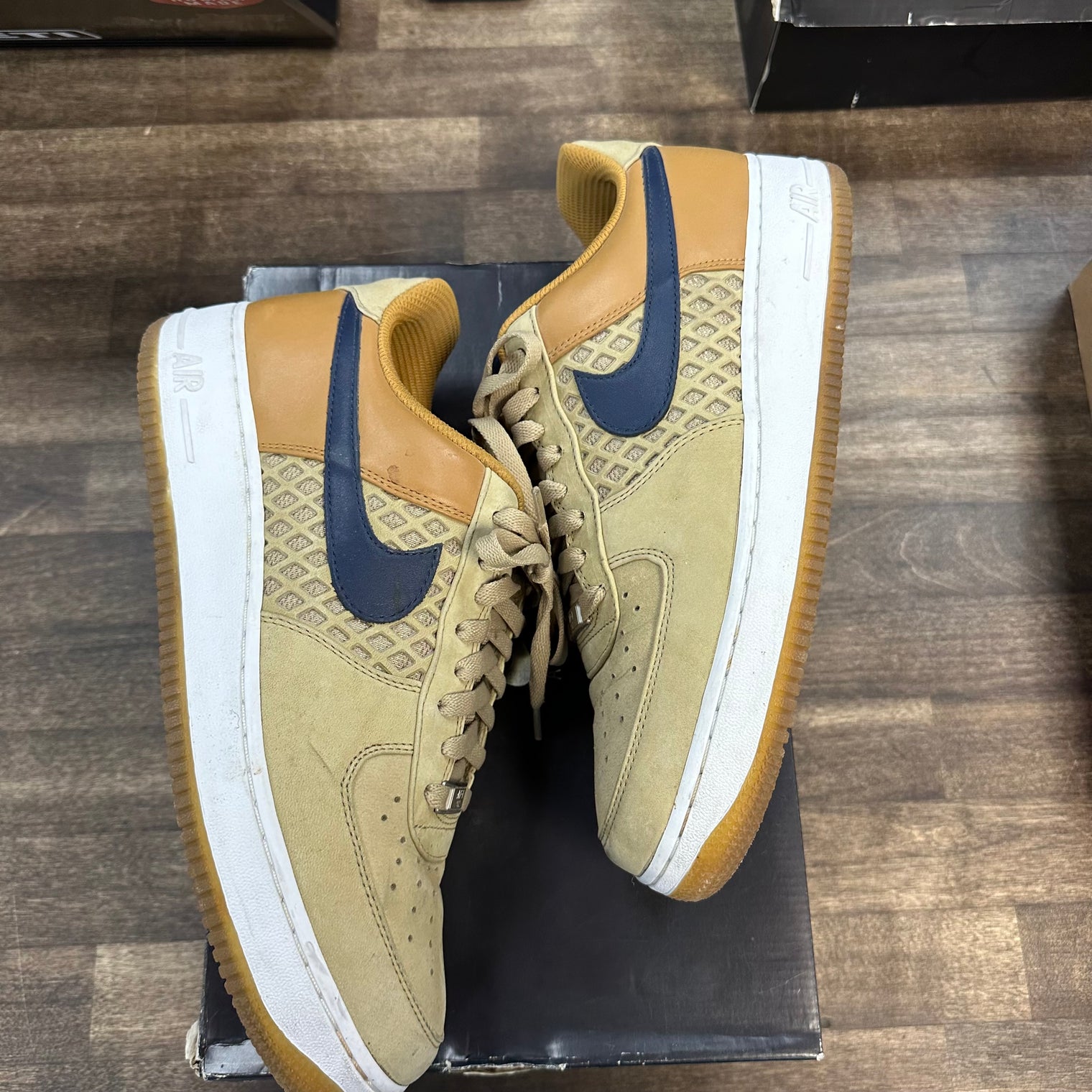 Nike Air Force 1 Low Premium Birds Nest (USED)