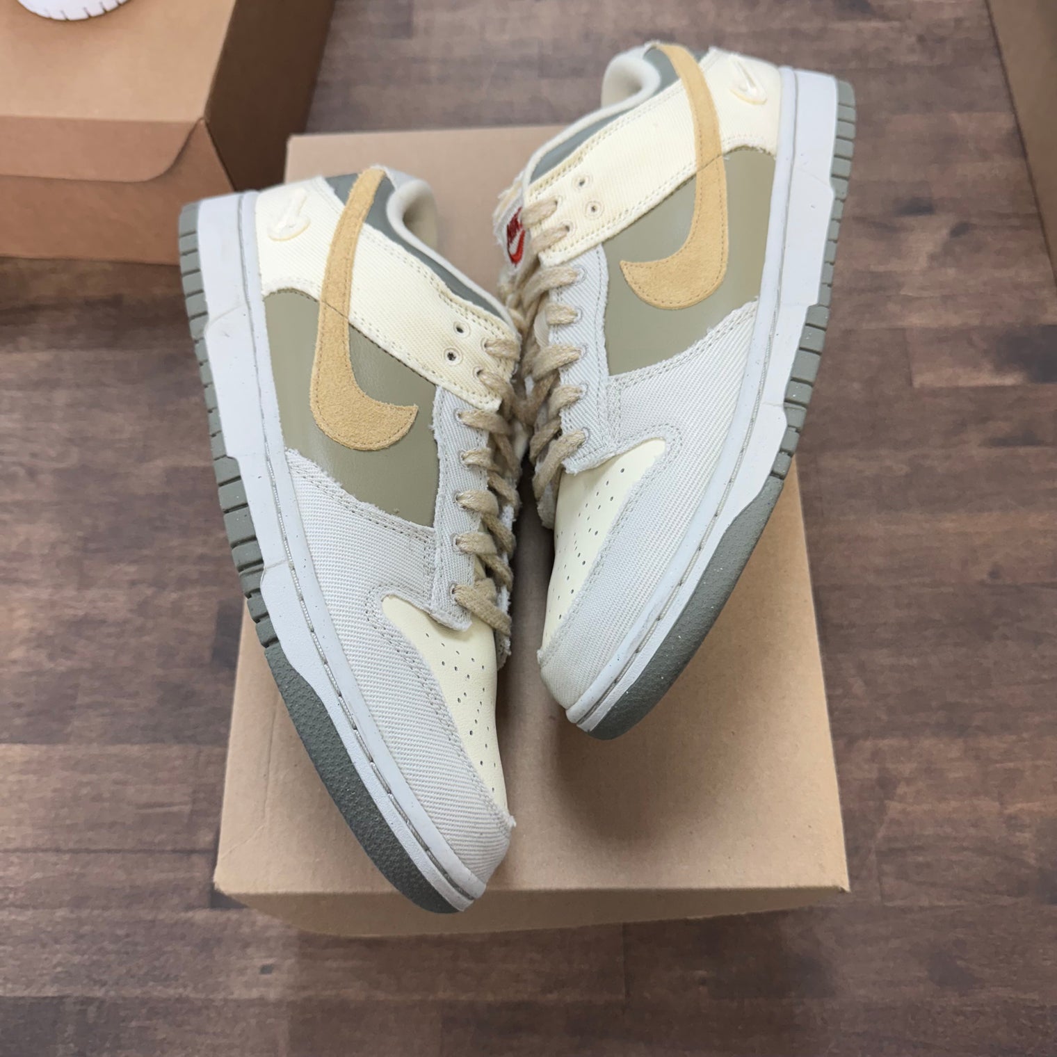 Dark Stucco Light Bone Dunk Low (W) (USED, No Box)