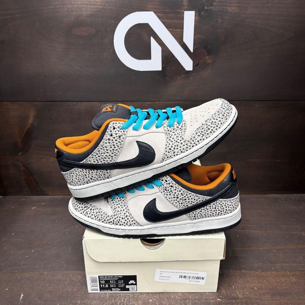 Nike SB Dunk Low Electric Pack Olympic Safari Size 10 (Pre-Owned) - front