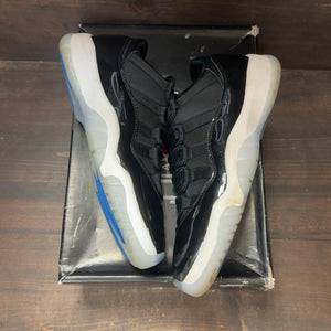 Jordan 11 Retro Low Space Jam Size 9 (Pre-Owned) - back