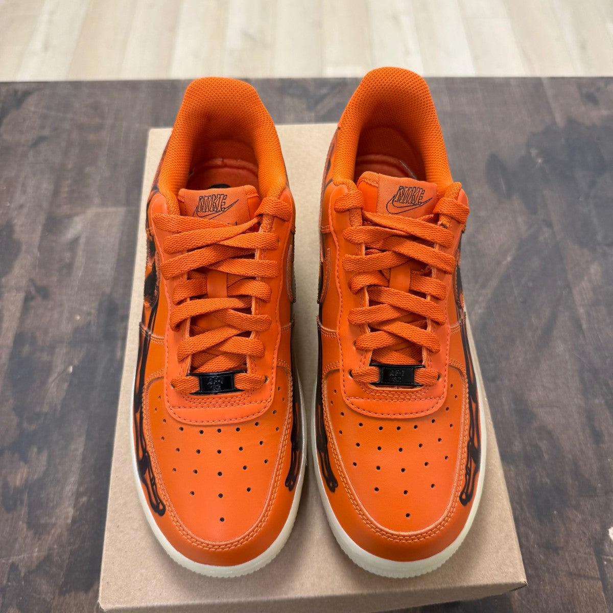 Nike Air Force 1 Low Orange Skeleton Halloween (2020) Size 7 (Pre-Owned) - Image 2