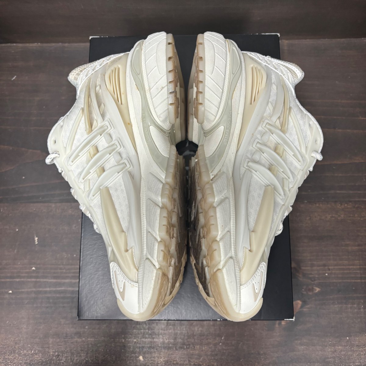 adidas Adistar Jellyfish Pharrell Williams White Size 9 (Pre-Owned) - tag