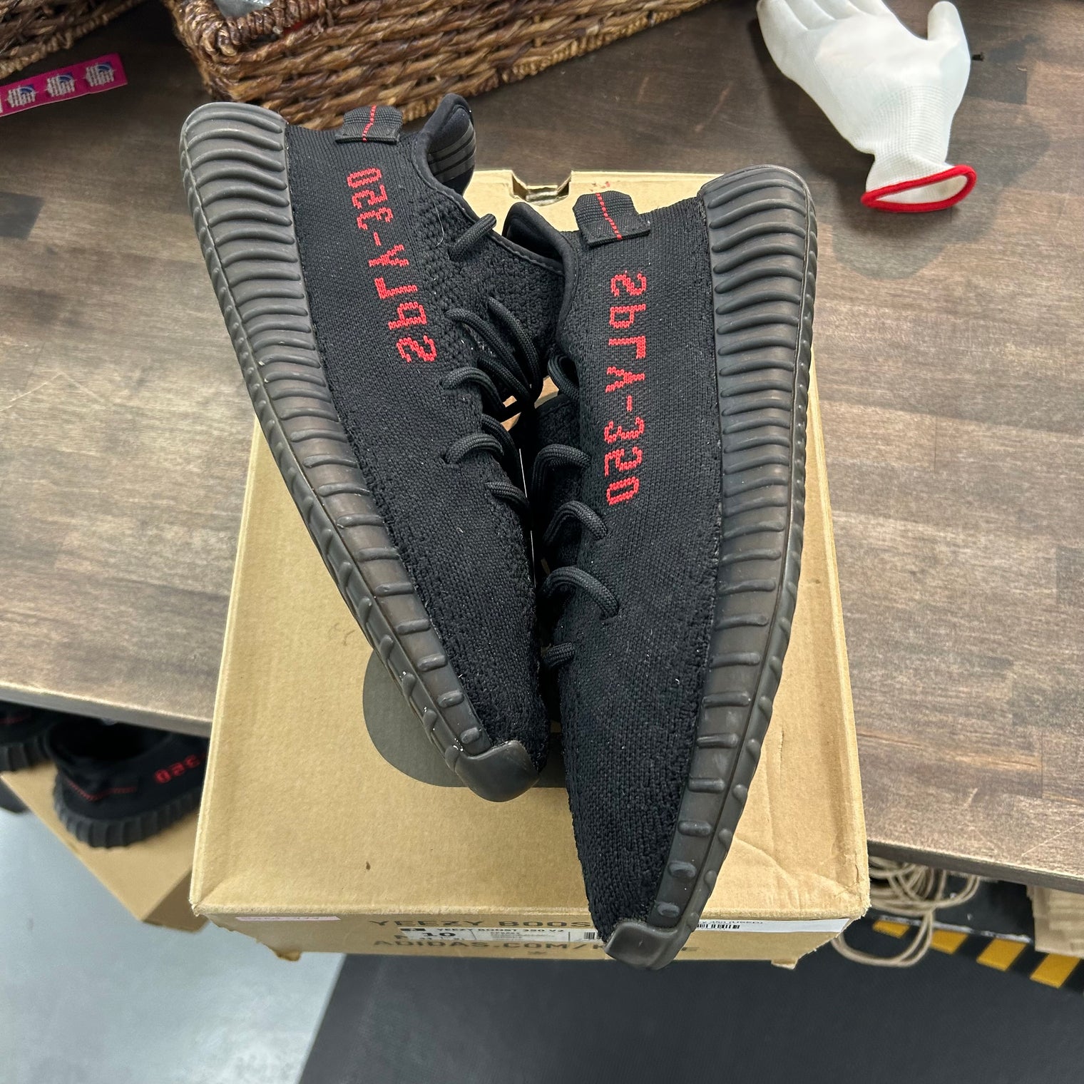 Bred Yeezy 350 (USED)
