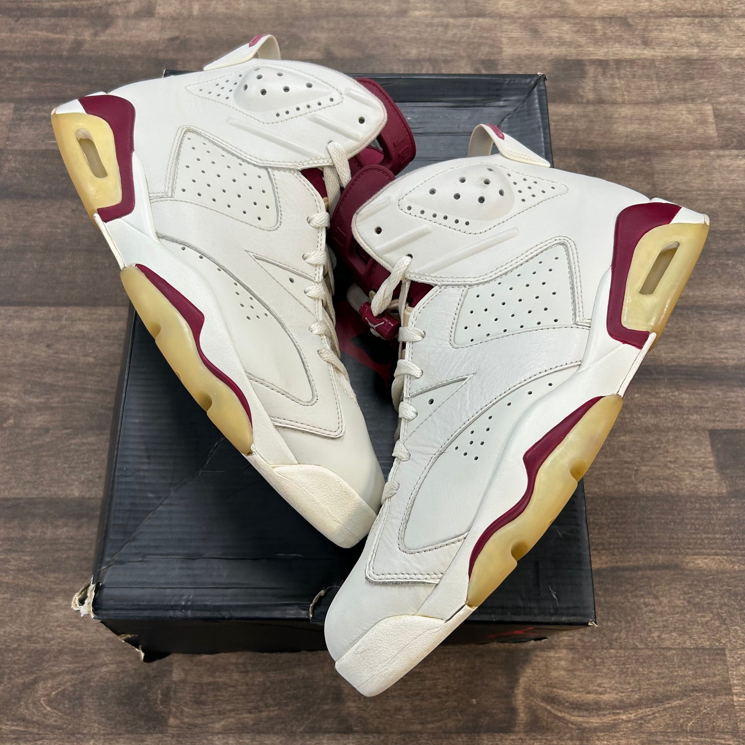 Maroon Jordan 6 Retro (2015) (USED)