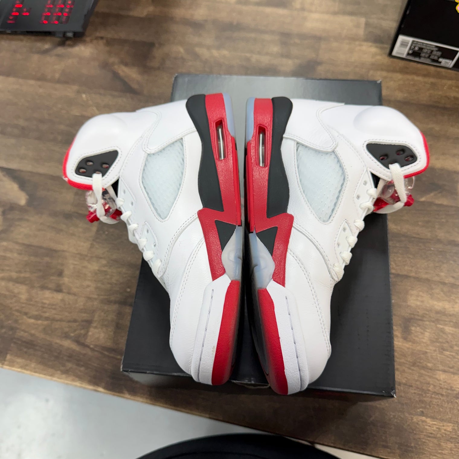 Fire Red Black Tongue Jordan 5 Retro (2025) (USED)