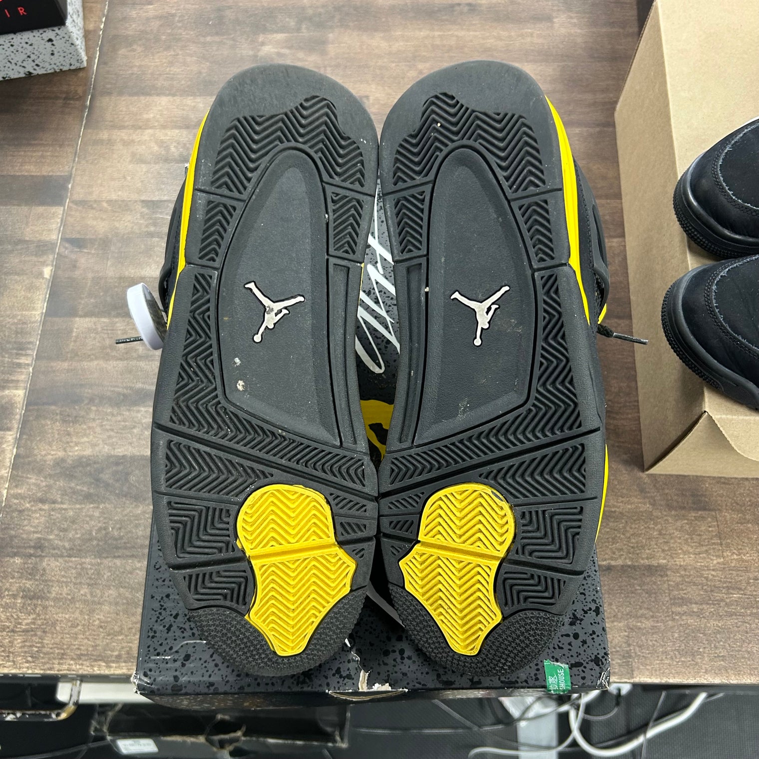 Yellow Thunder Jordan 4 Retro (USED)
