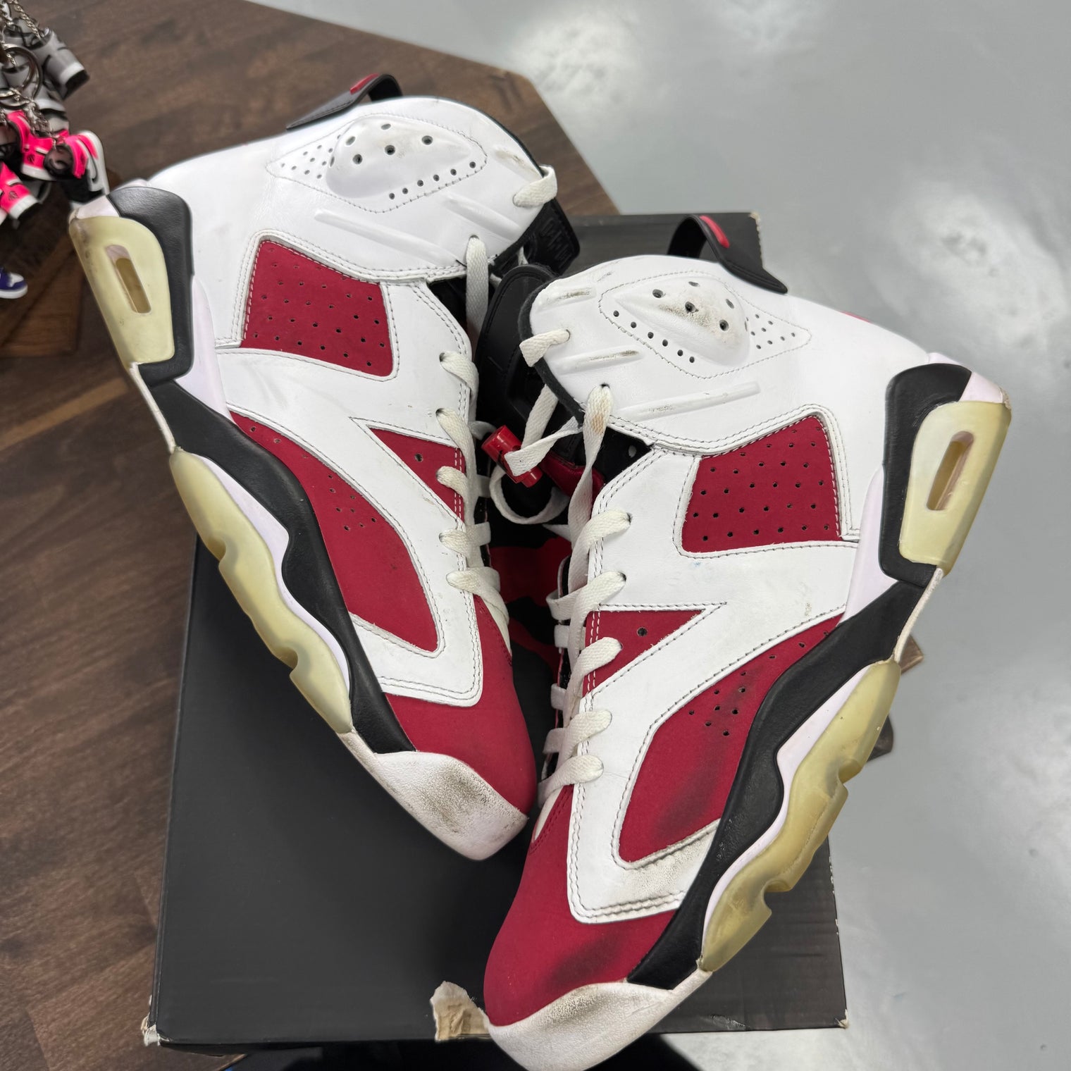 Carmine Jordan 6 Retro (USED)