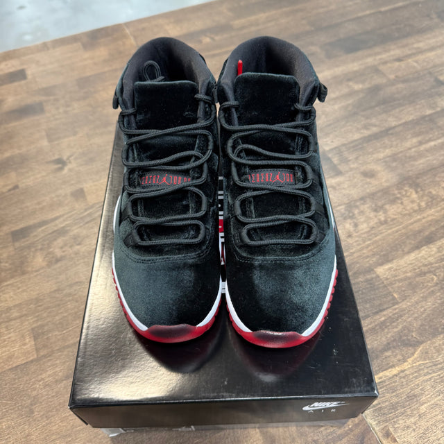 (W) Velvet Bred Jordan 11 (USED)