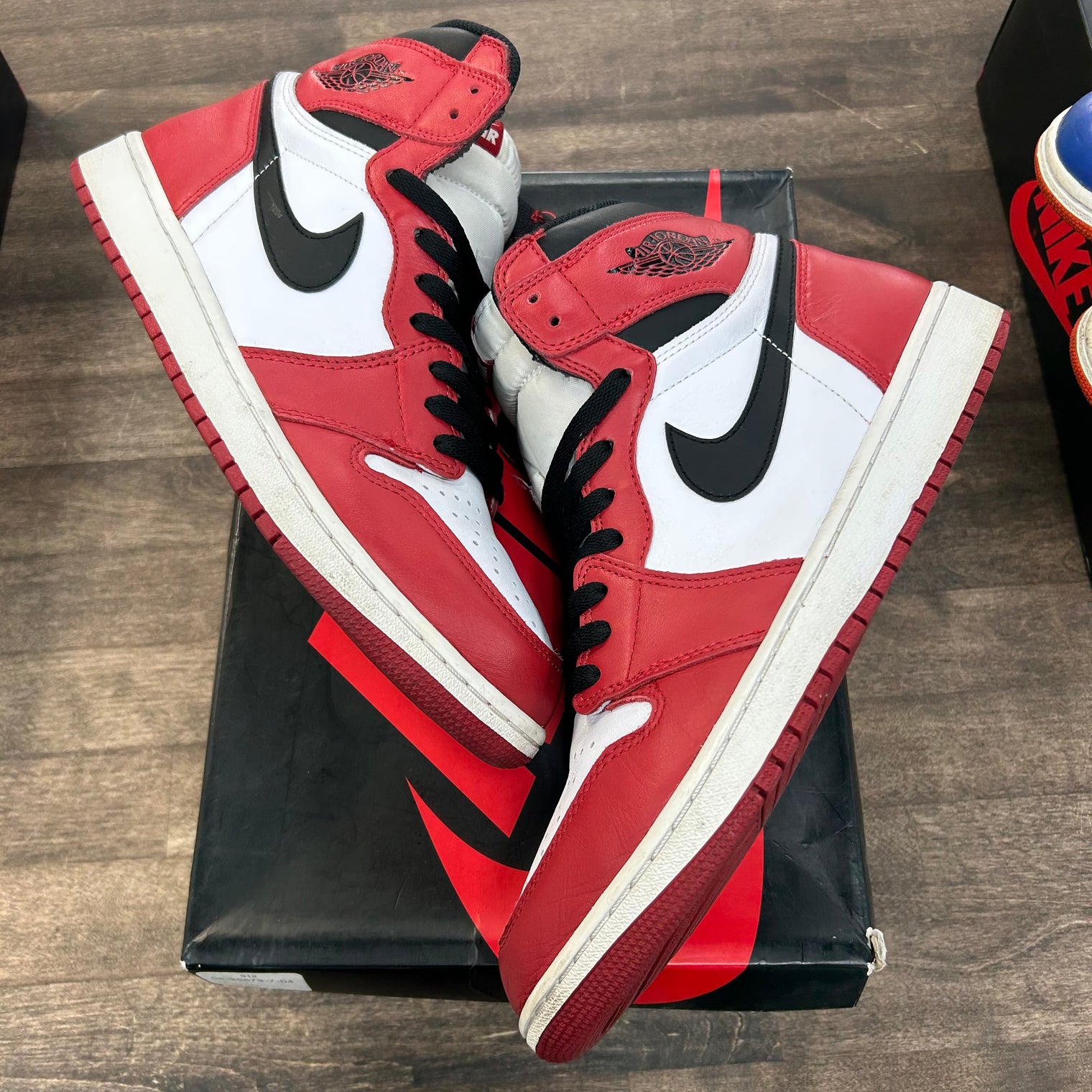 Chicago Jordan 1 Retro (2015) (USED)