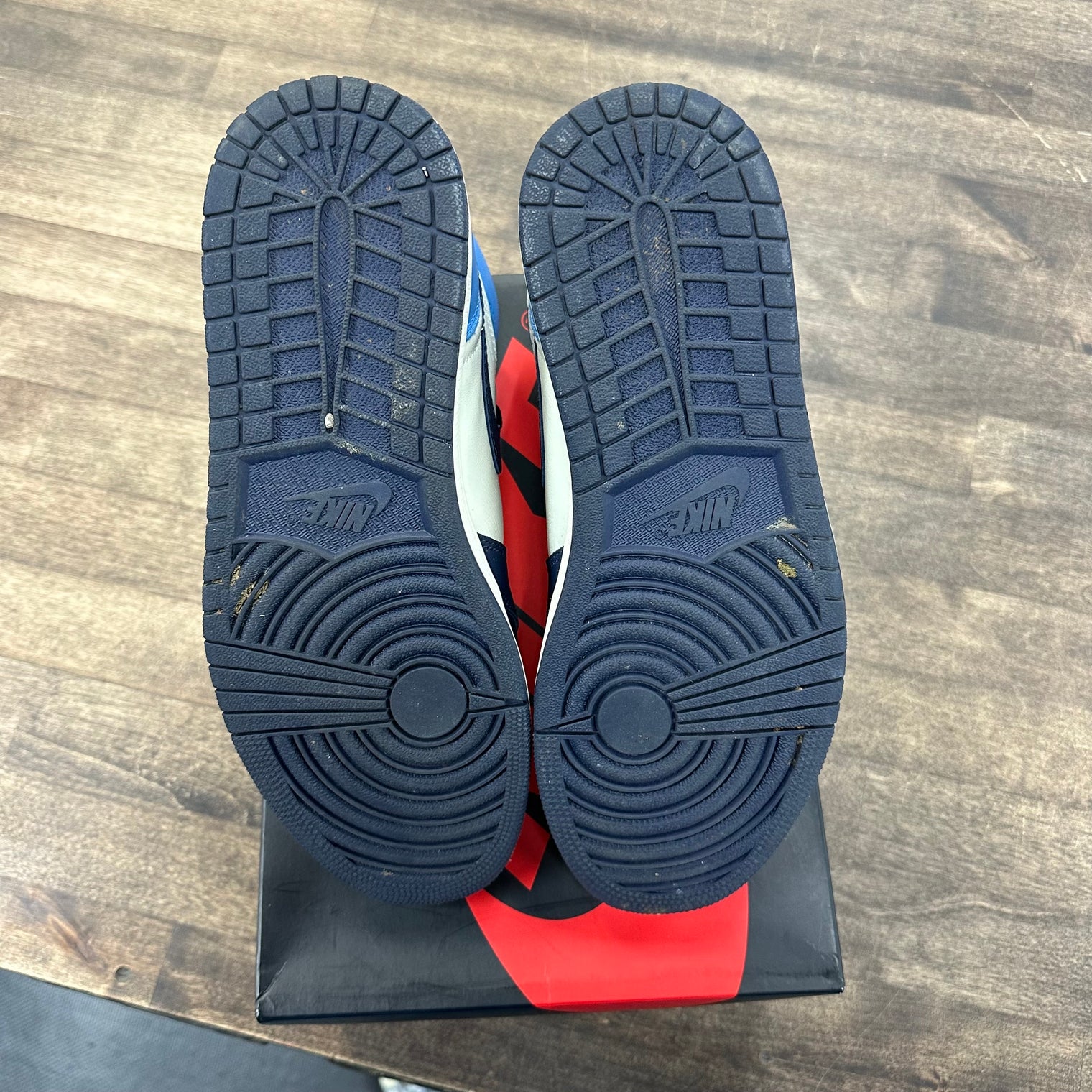 Obsidian Jordan 1 High Retro (USED)