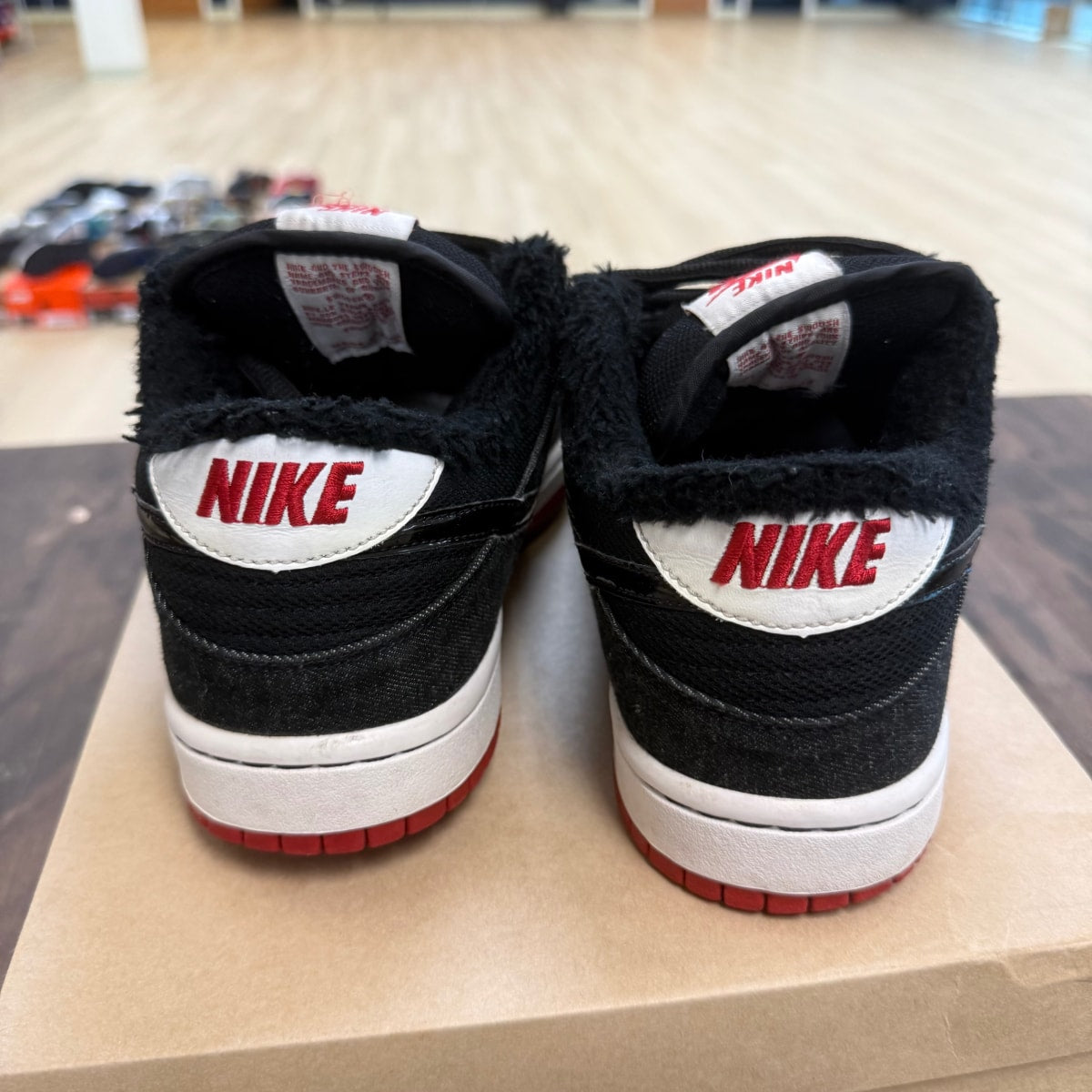 Nike SB Dunk Low Larry Perkins Size 10 (Pre-Owned) - Image 4