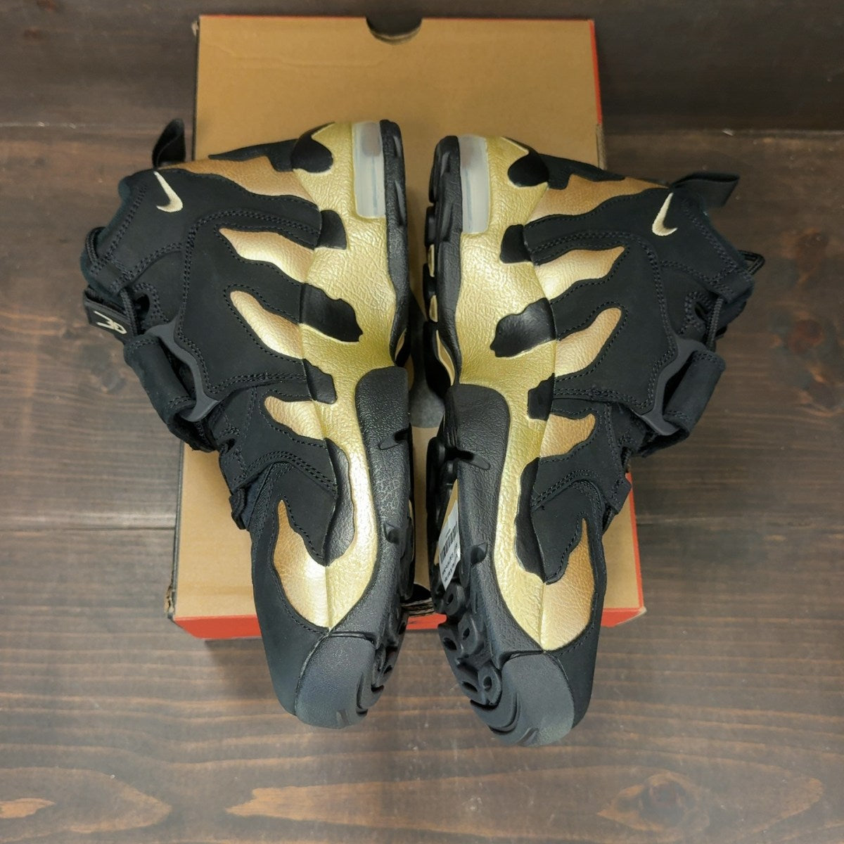 Nike Air DT Max '96 Black Vegas Gold - Image 4
