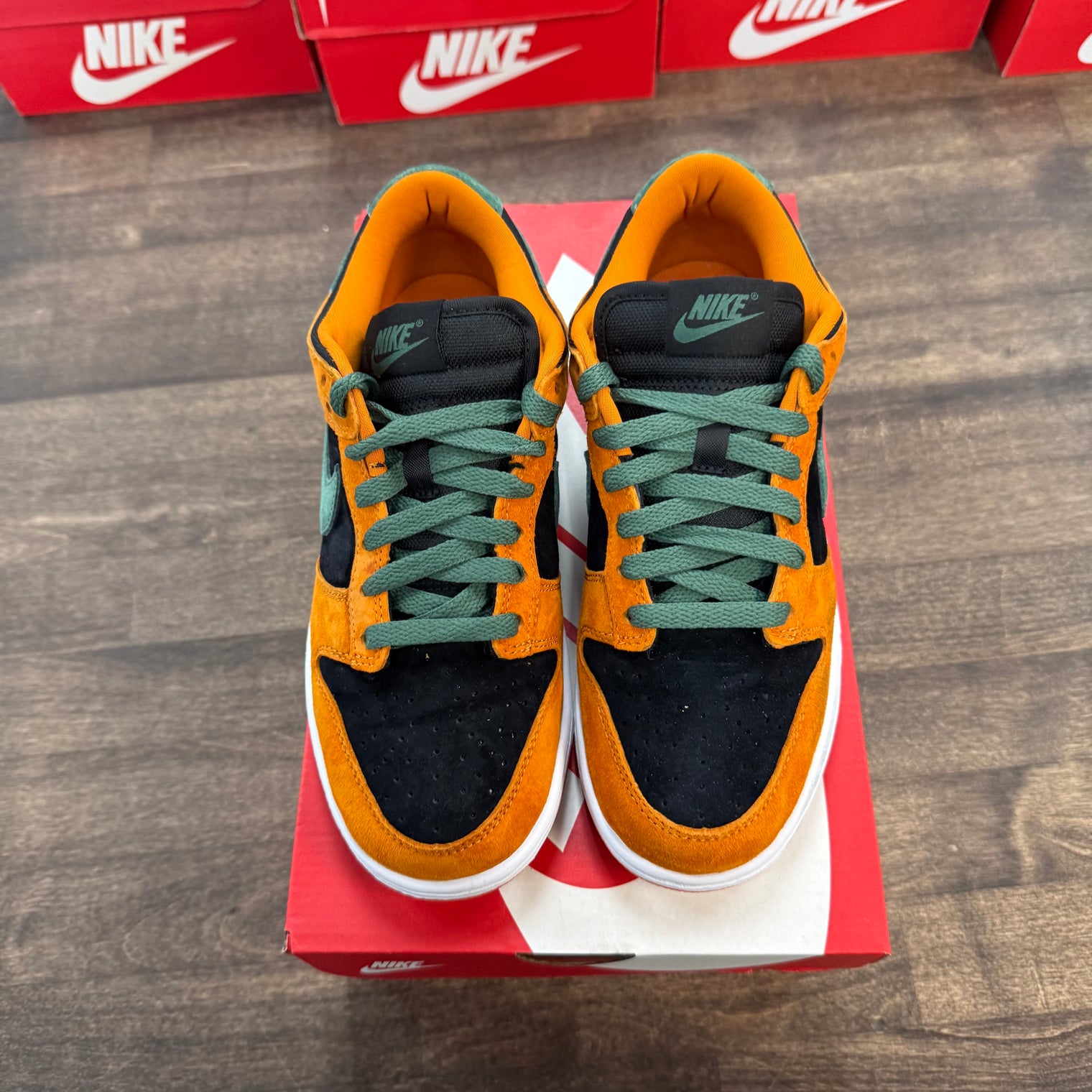 Nike Dunk Low Ceramic (US 6) (USED, Strong Smoke Smell)