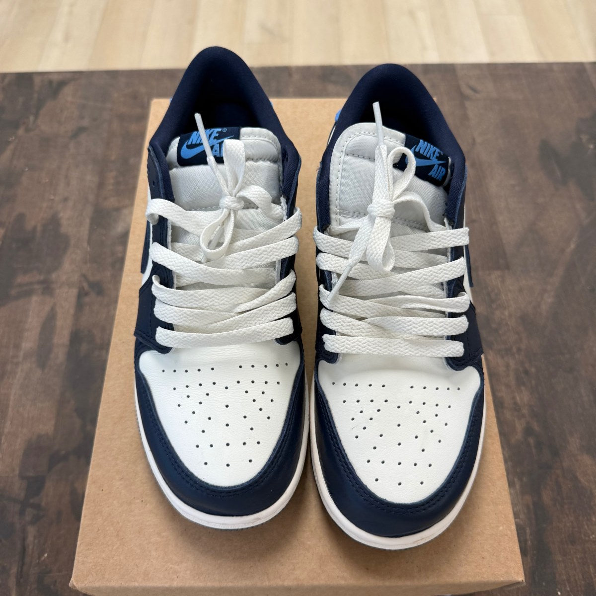 Jordan 1 Low OG Obsidian UNC (GS) Size 7Y (Pre-Owned) - Image 2