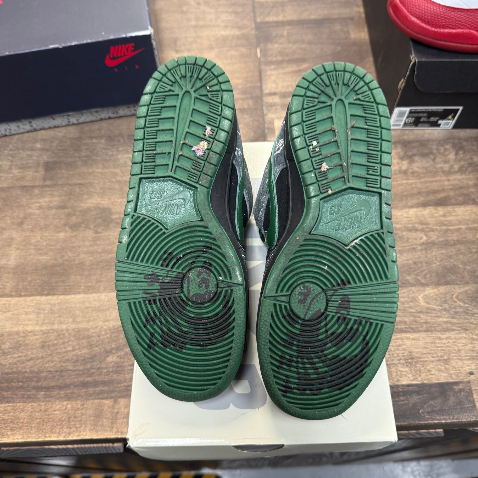 There Skateboards SB Dunk Low (USED)