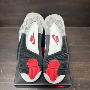 Jordan 4 Retro White Cement (2025) Size 9 (Pre-Owned) - box