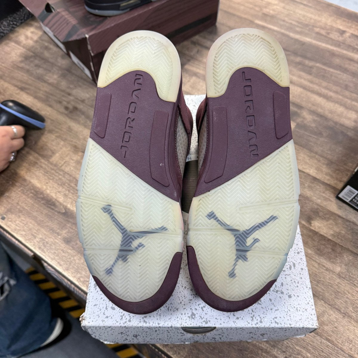 Jordan 5 Retro Burgundy (2023) - Image 5