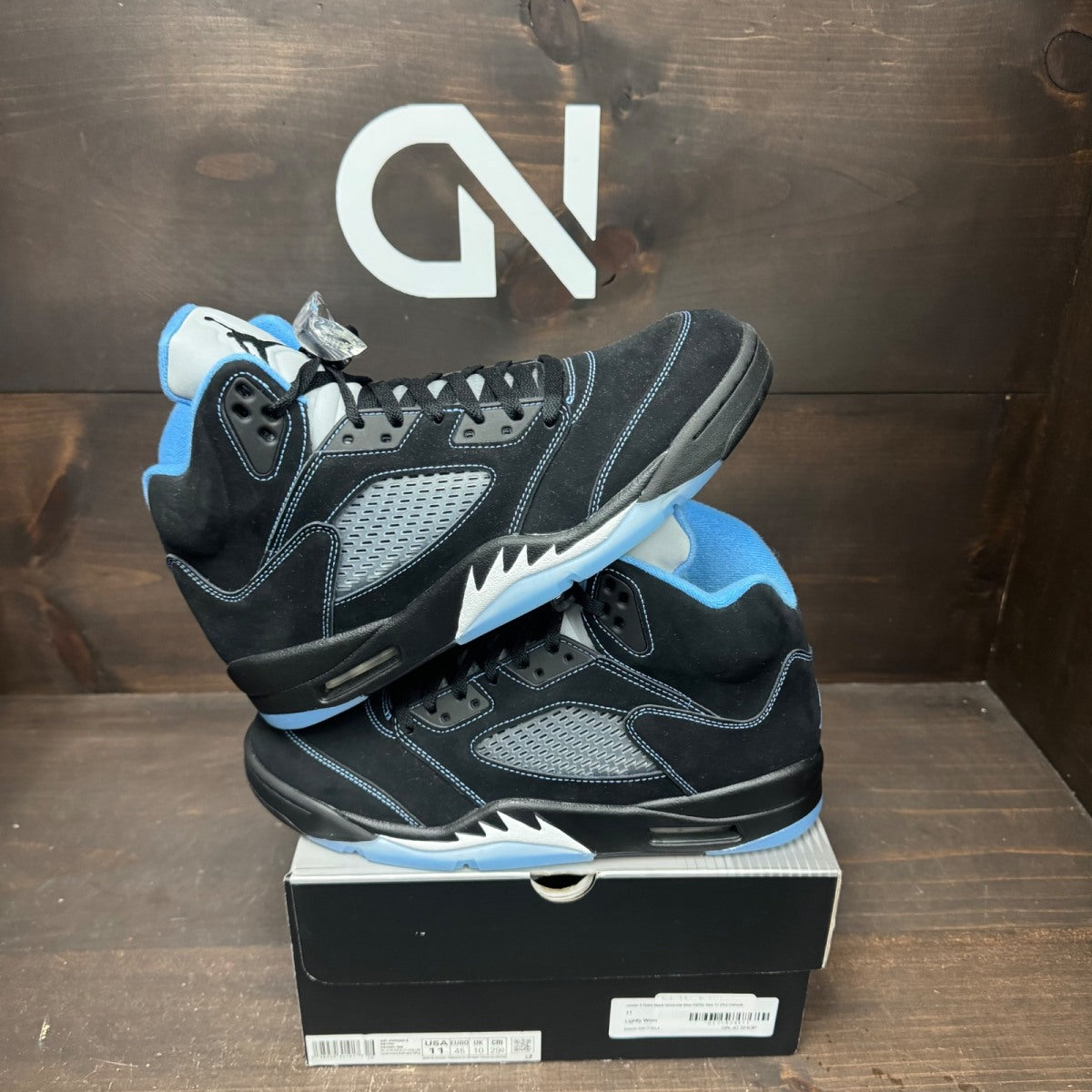Jordan 5 Retro Black University Blue (2026) Size 11 (Pre-Owned) - front