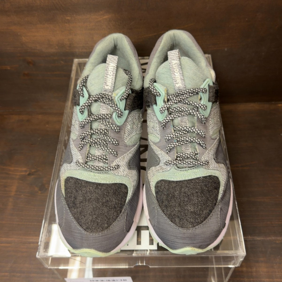 Saucony Grid 9000 END White Noise Size 9.5 (Pre-Owned) - tag